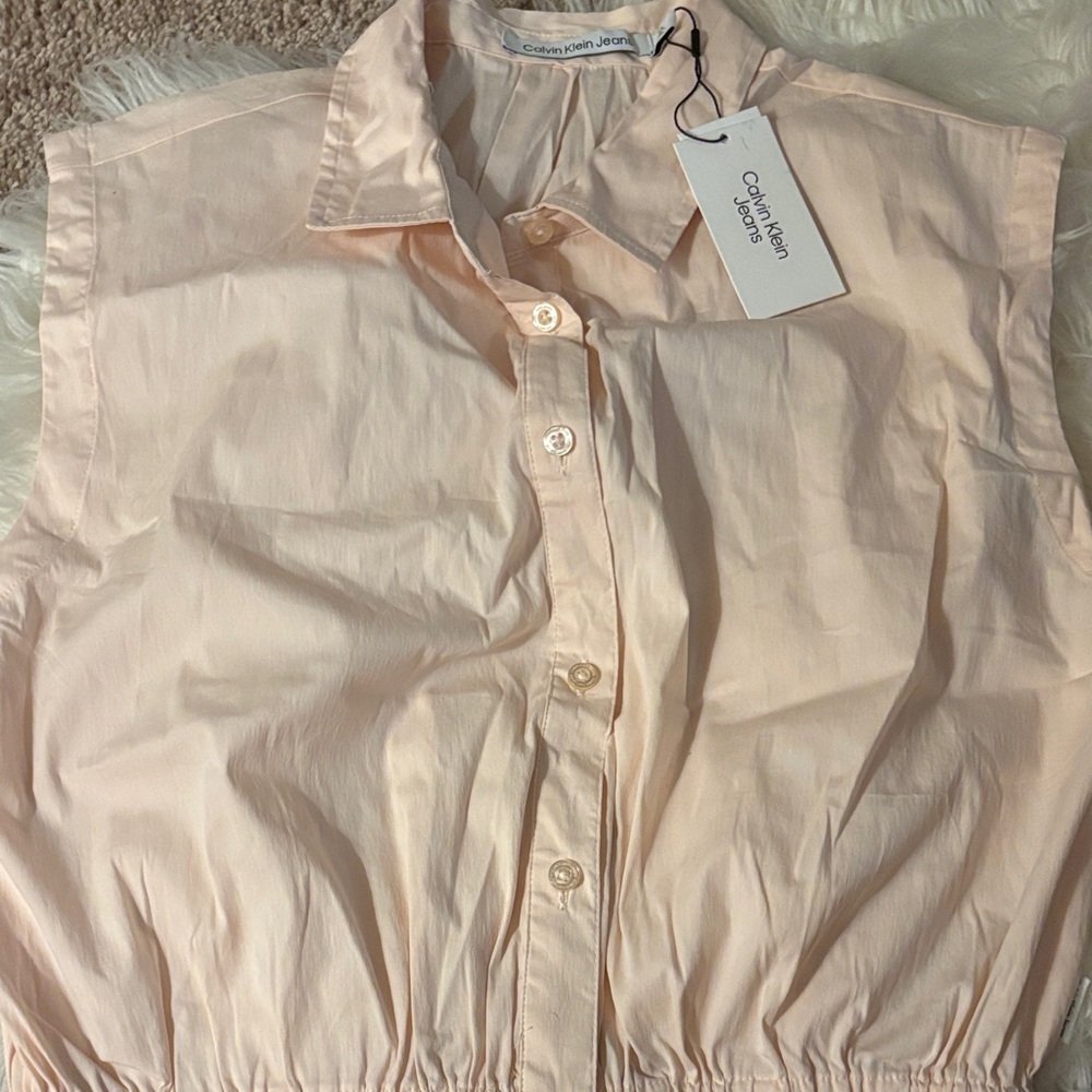 Calvin Klein Women's Sleeveless Button Down in Soft Peach - Picture 1 of 1